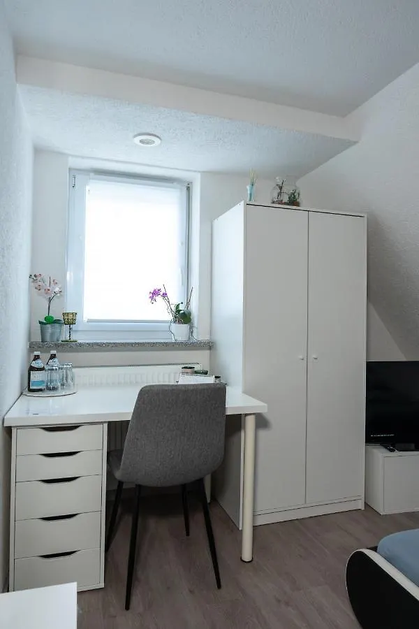 #1 Modernes Zimmer Mit Pool Und Garten Memmingen