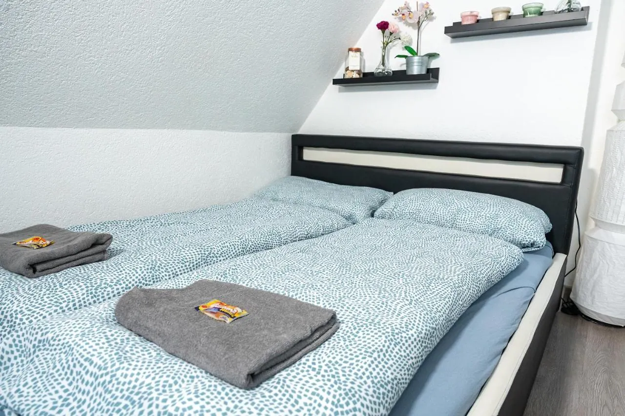 #1 Modernes Zimmer Mit Pool Und Garten contacts